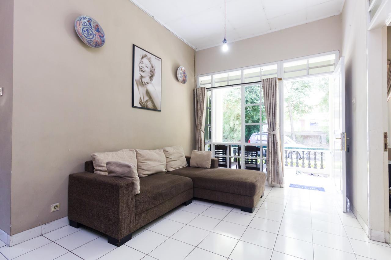 Pele Guesthouse Bandung Luaran gambar